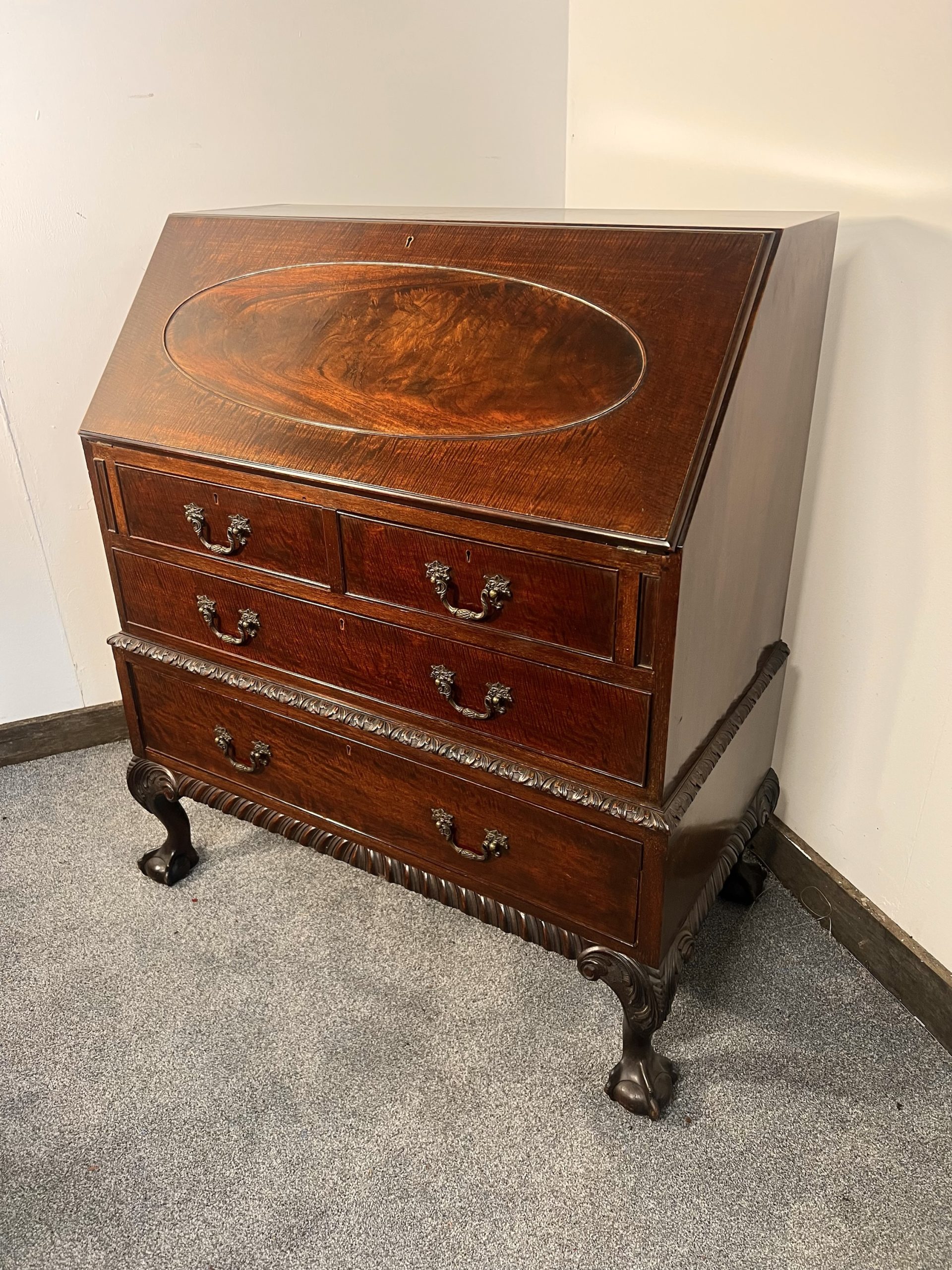 An Antique 20th Century Fine Quality Bureau In Mahogany - Image 5