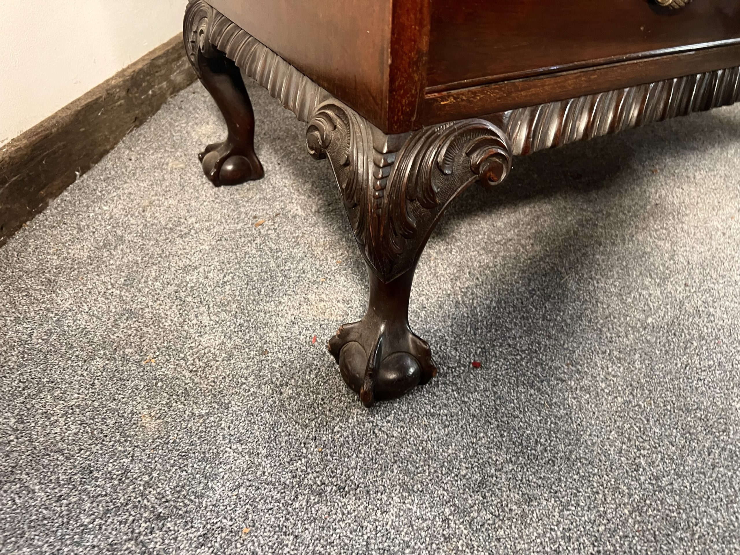 An Antique 20th Century Fine Quality Bureau In Mahogany - Image 6