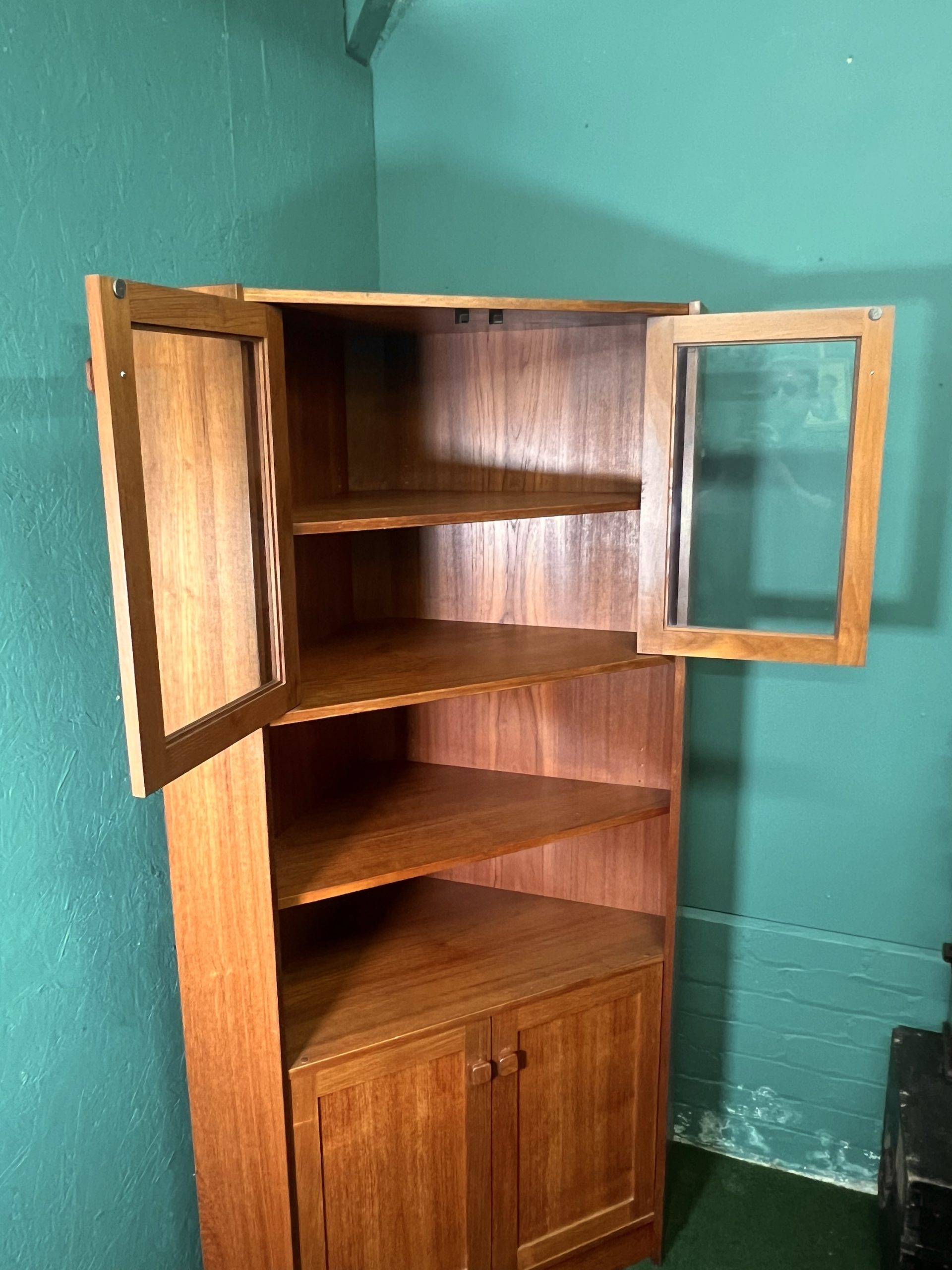 Vintage Danish Teak Corner Cabinet by Skrillinge Møbefabrik – Mid Century Modern - Image 3