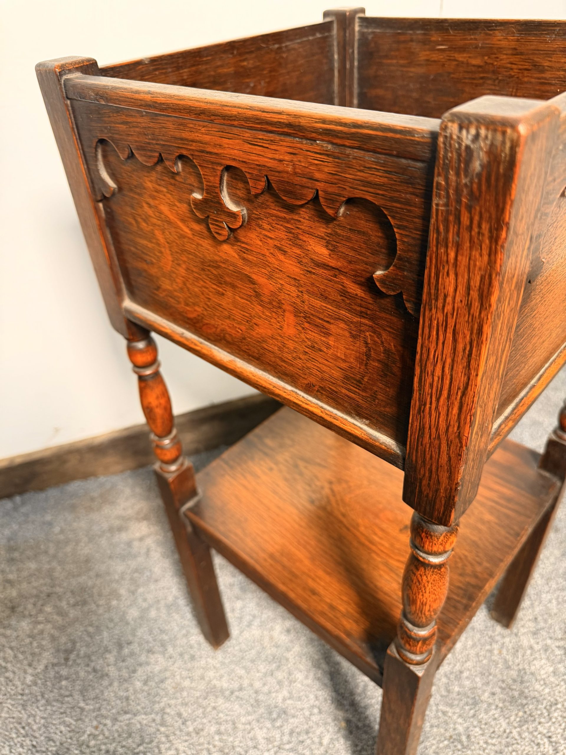 Edwardian Arts & Crafts Oak Framed Planter – In the Manner of Shapland And Petter - Image 5