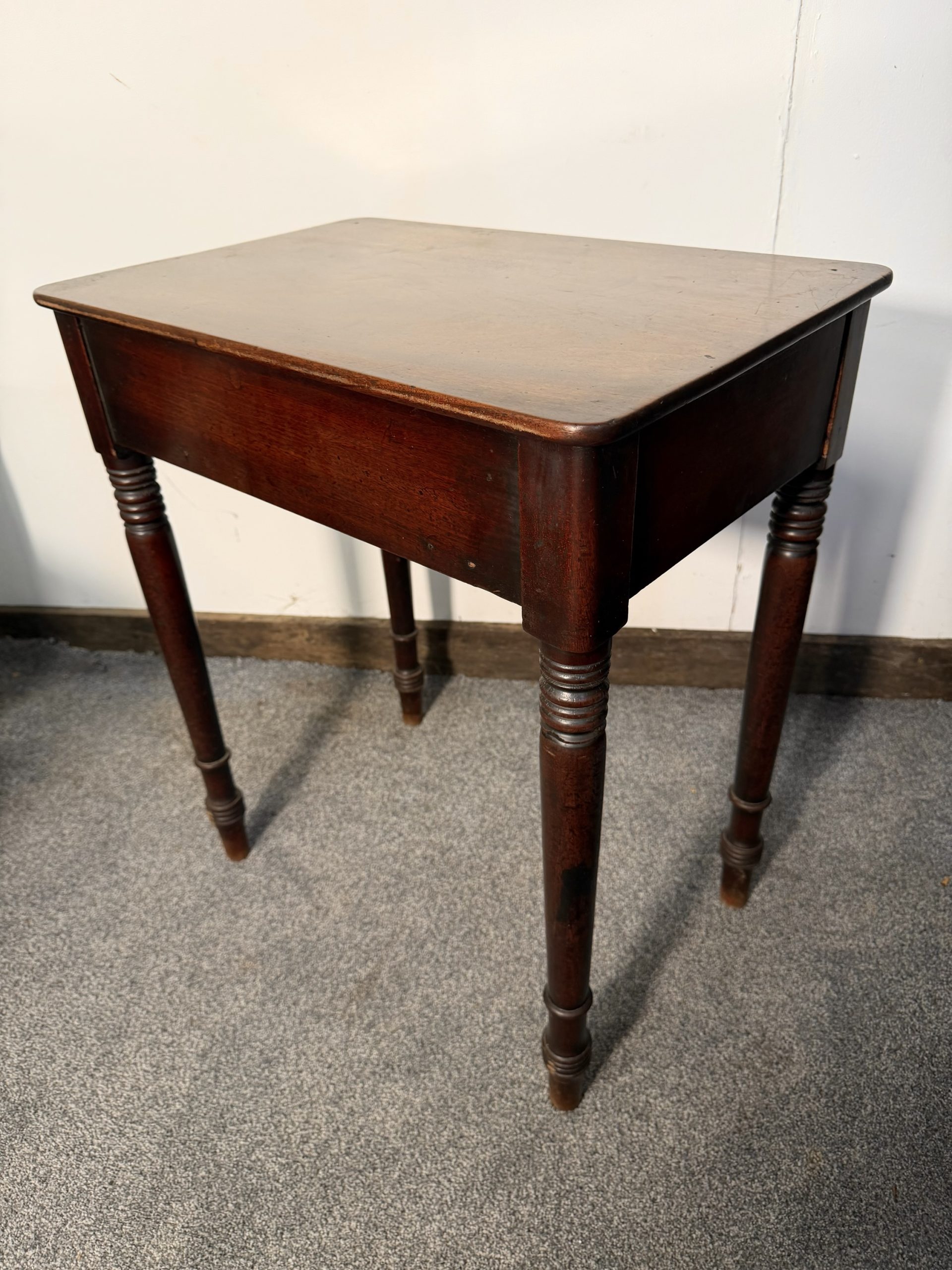 A lovely 19th Century Mahogany Side Table - Image 5