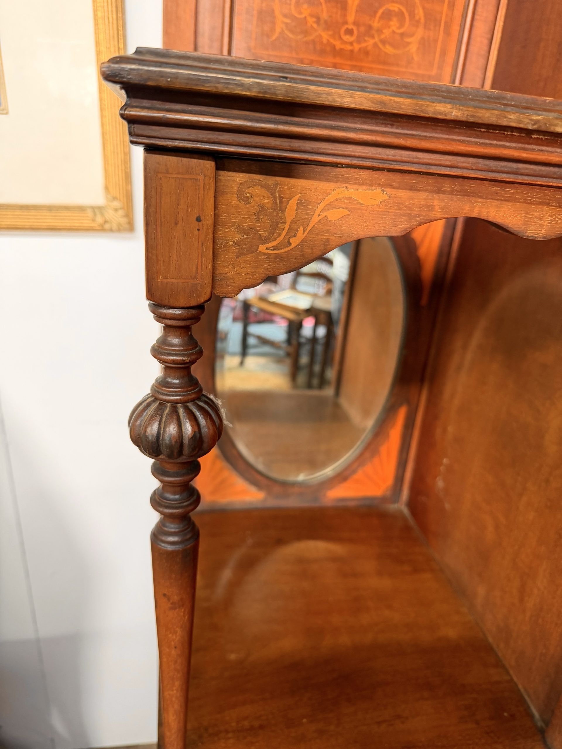 Outstanding Quality Antique Victorian Mahogany & Satinwood Inlaid Display Cabinet – Circa 1880 - Image 4