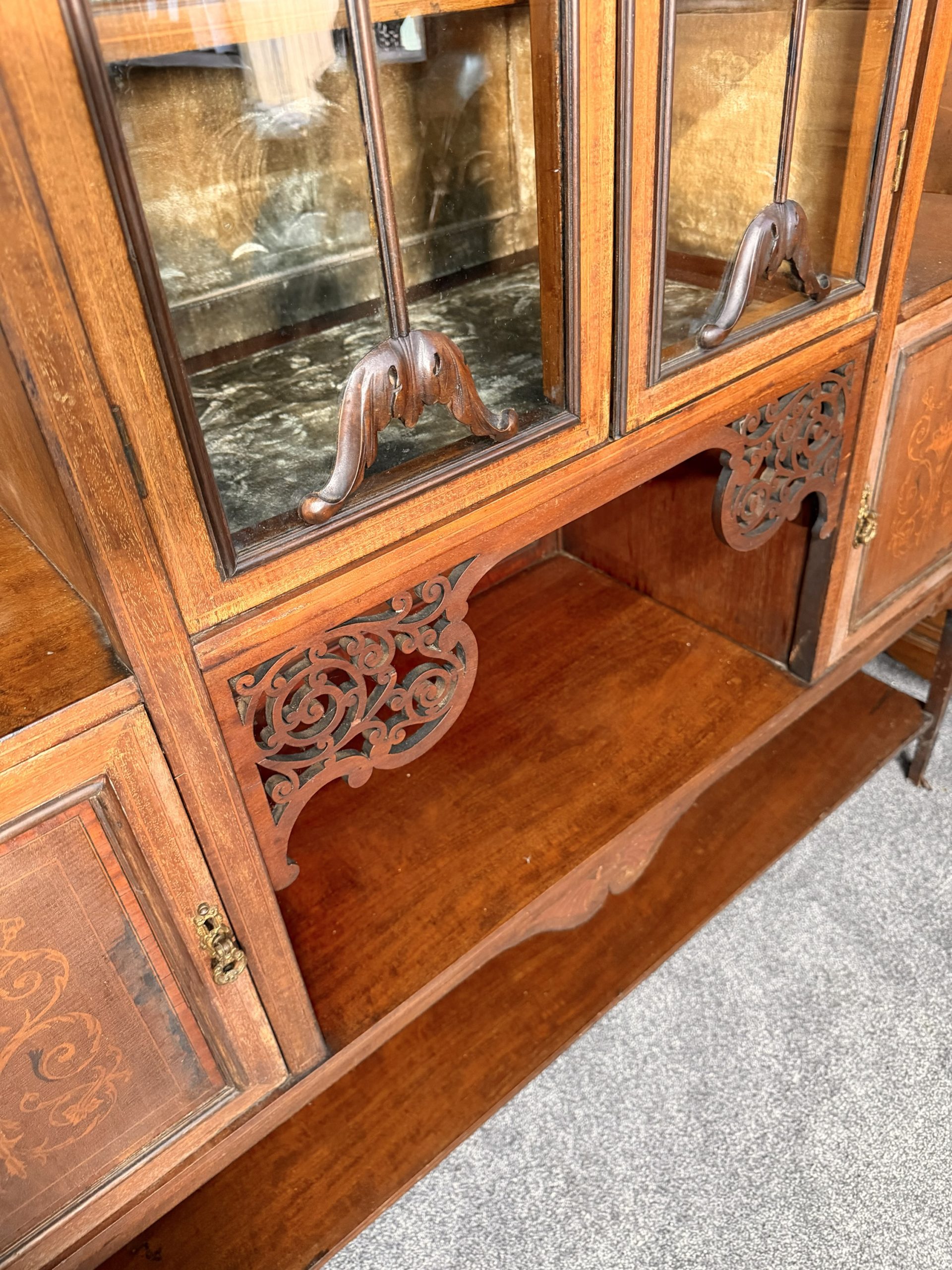 Outstanding Quality Antique Victorian Mahogany & Satinwood Inlaid Display Cabinet – Circa 1880 - Image 7