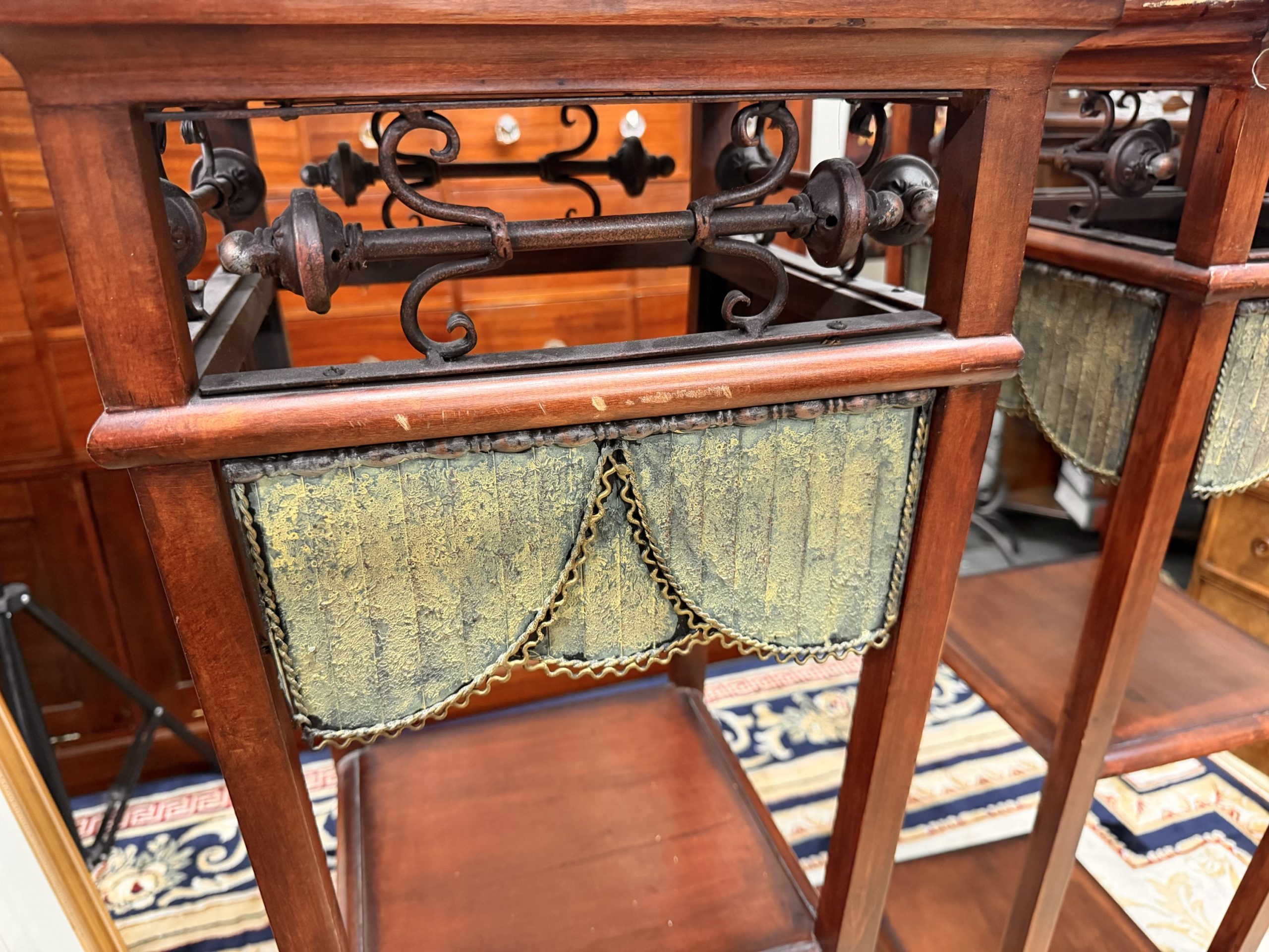 Stunning Pair of Late 19th Century Antique Hardwood Jardinière / Plant Stands - Image 4