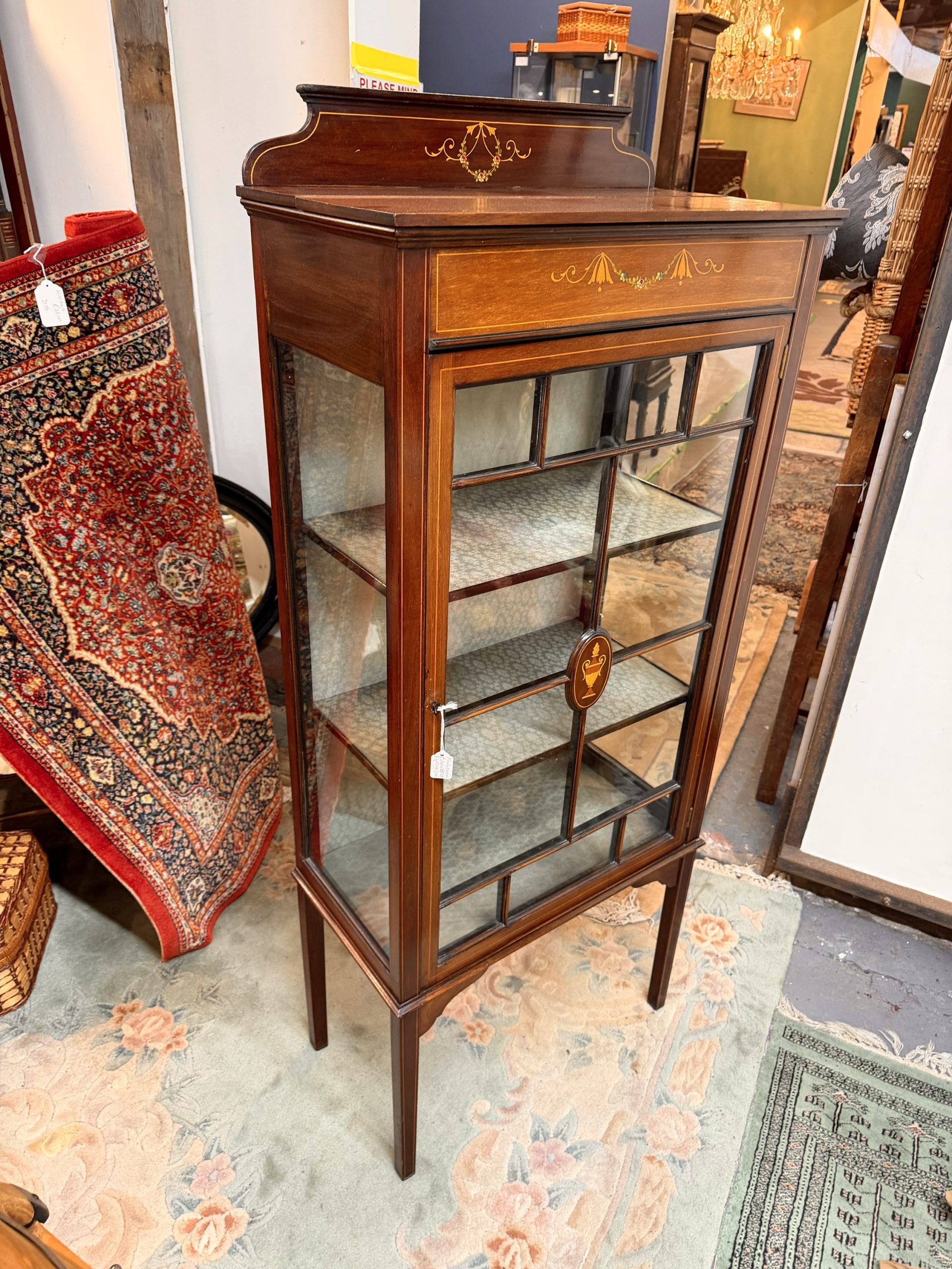Antique Edwardian Inlaid Mahogany Display Cabinet – c.1890–1910 - Image 3